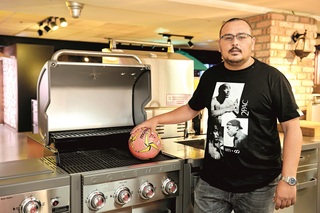 קנפו, השבוע. "תראה לי עוד בעלים שמגיע לכל אימון ונוכח בשטח בכל רגע"