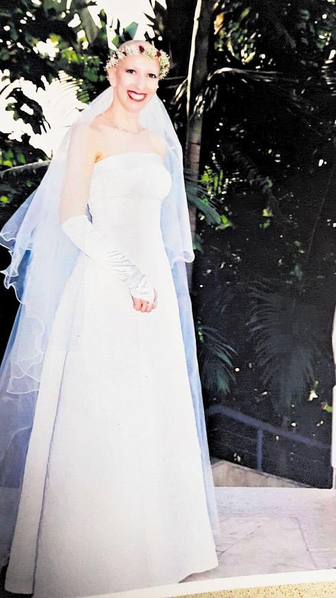קרן אהרונוביץ' ביום חתונתה. צילום פרטי