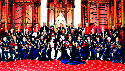 טקס הענקת אותות כבוד ותארי אבירות בארמון | צילום: צ'רלס גרין